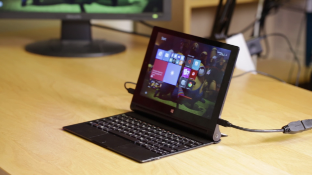 Dank Tastaturcover und Micro-HDMI-Ausgang kann mit dem Tablet gut gearbeitet werden.(Bild: Fabian Hamacher/Golem.de)